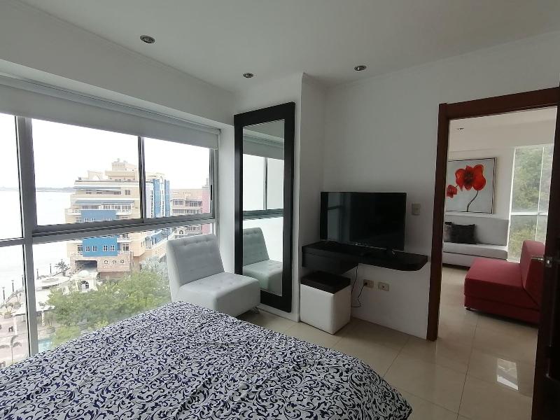 Luxury Suites Riverfront Gye image