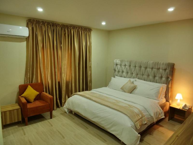Alexia S Place Hotel image