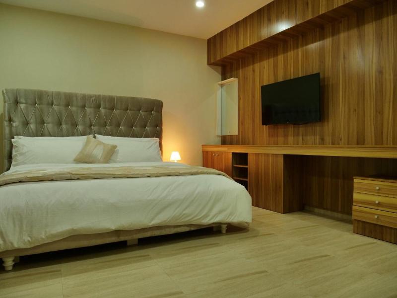 Alexia S Place Hotel image