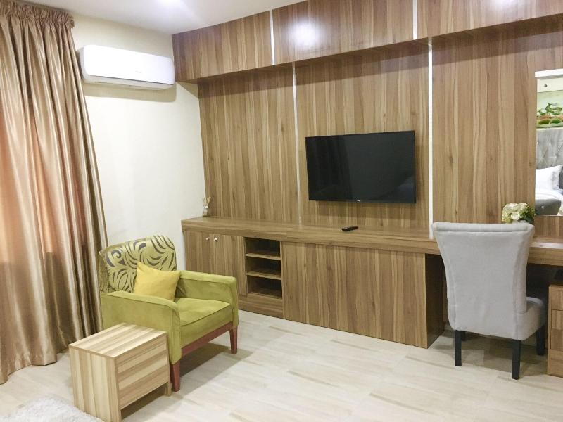 Alexia S Place Hotel image