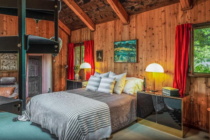 Inn Paradiso image