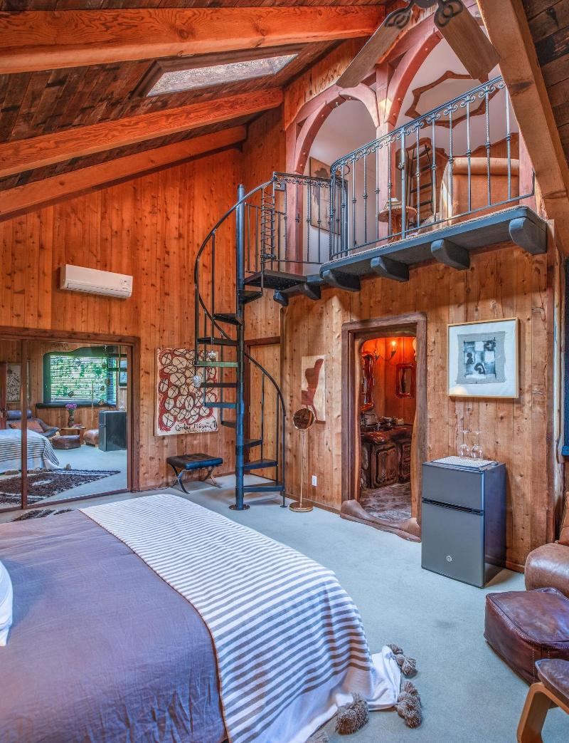 Inn Paradiso image