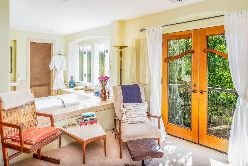 Inn Paradiso image