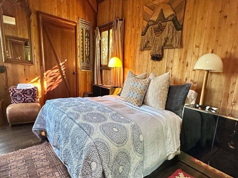 Inn Paradiso image