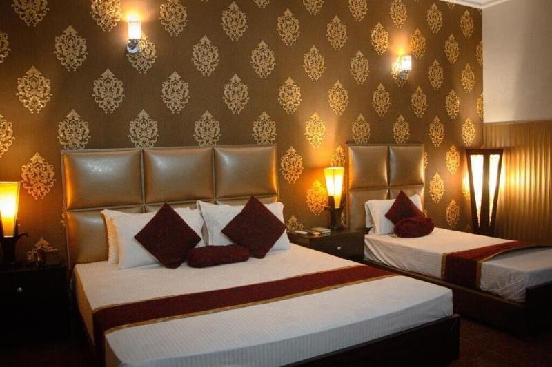 Mall View Hotel Gulberg image