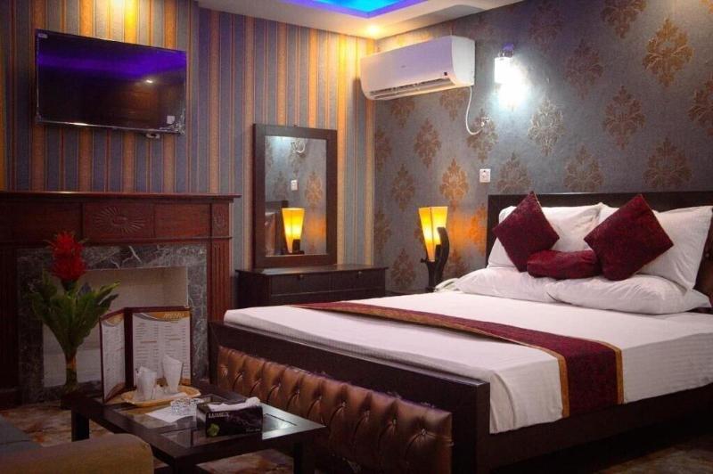 Mall View Hotel Gulberg image