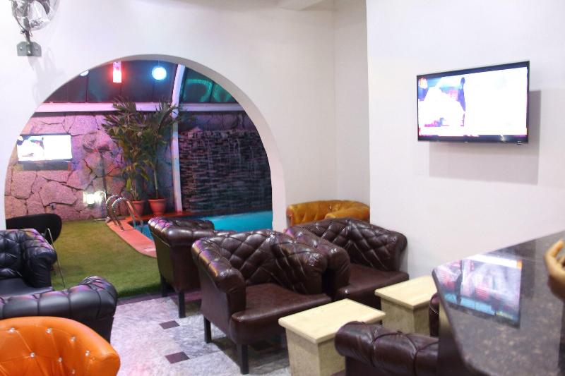 E Suite Hotel image