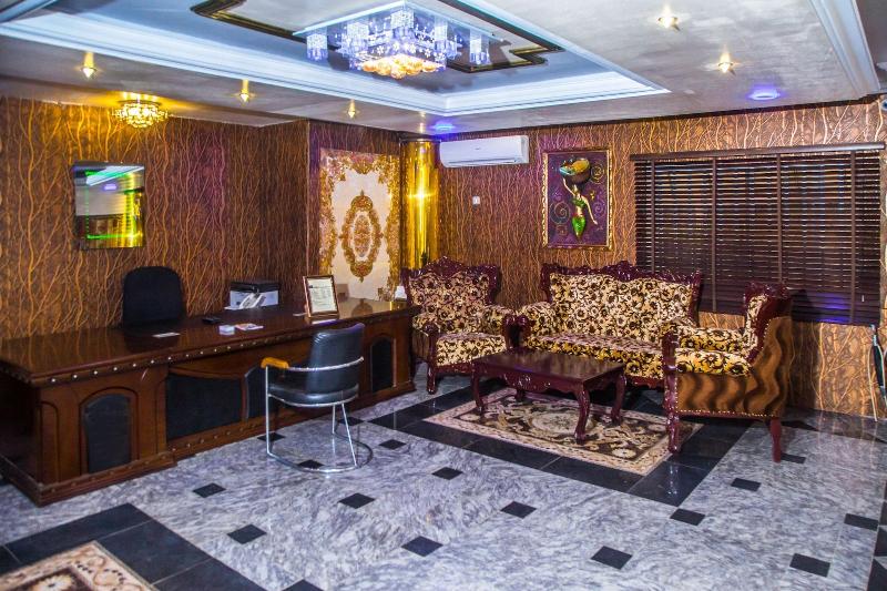 E Suite Hotel image