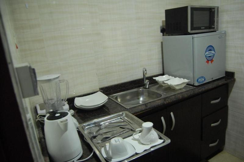 E Suite Hotel image