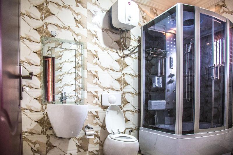E Suite Hotel image