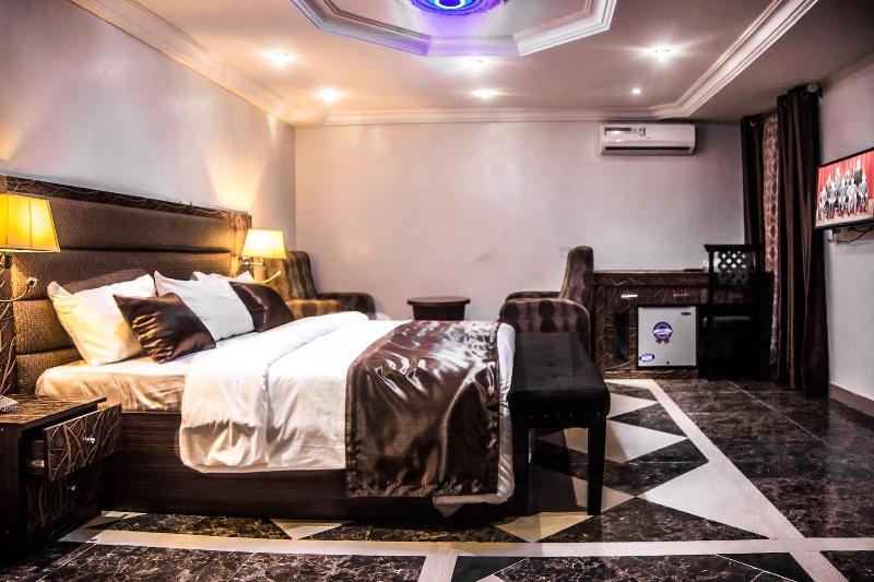 E Suite Hotel image