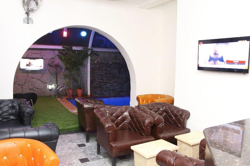 E Suite Hotel image