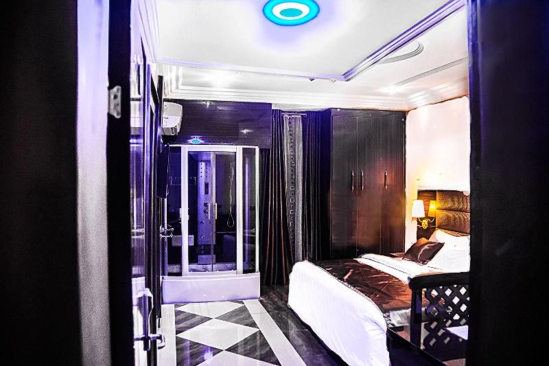 E Suite Hotel image