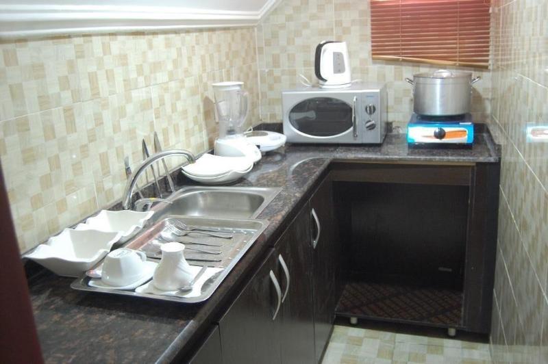 E Suite Hotel image