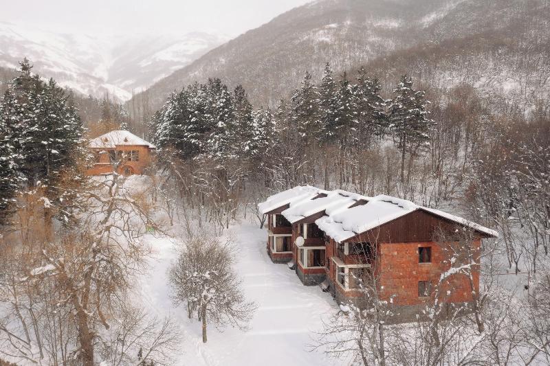 Apricot Aghveran Resort image