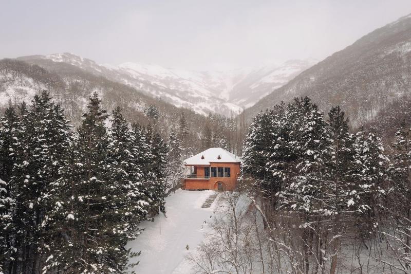 Apricot Aghveran Resort image