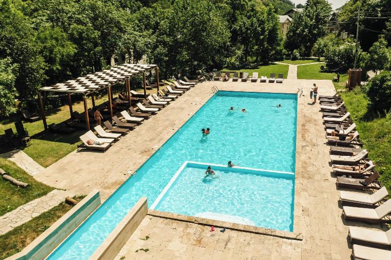 Apricot Aghveran Resort image