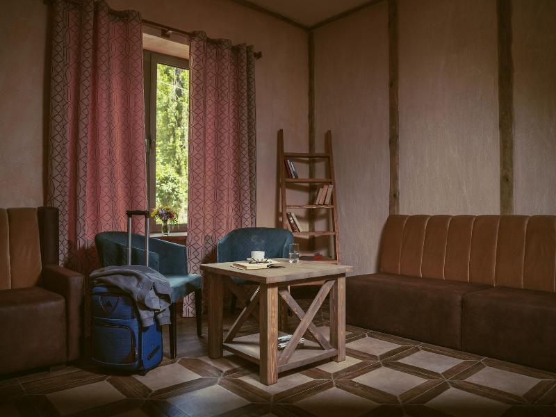 Apricot Aghveran Resort image