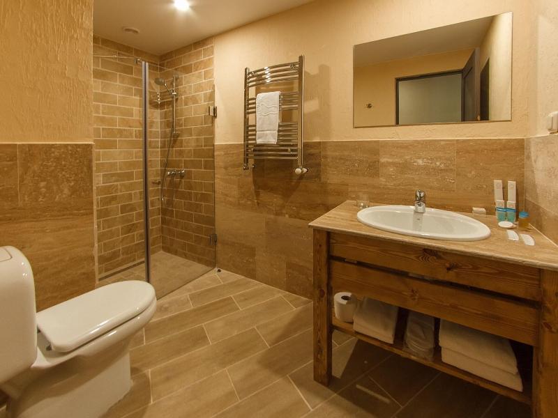 Apricot Aghveran Resort image
