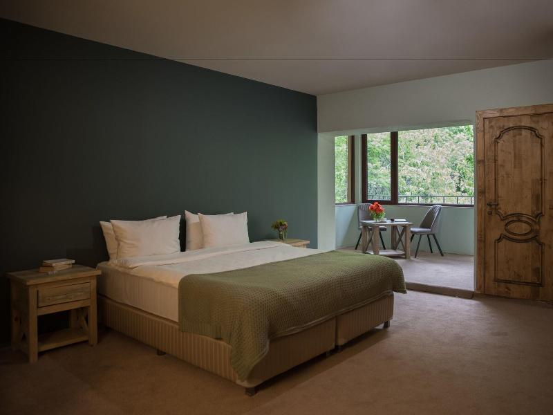 Apricot Aghveran Resort image