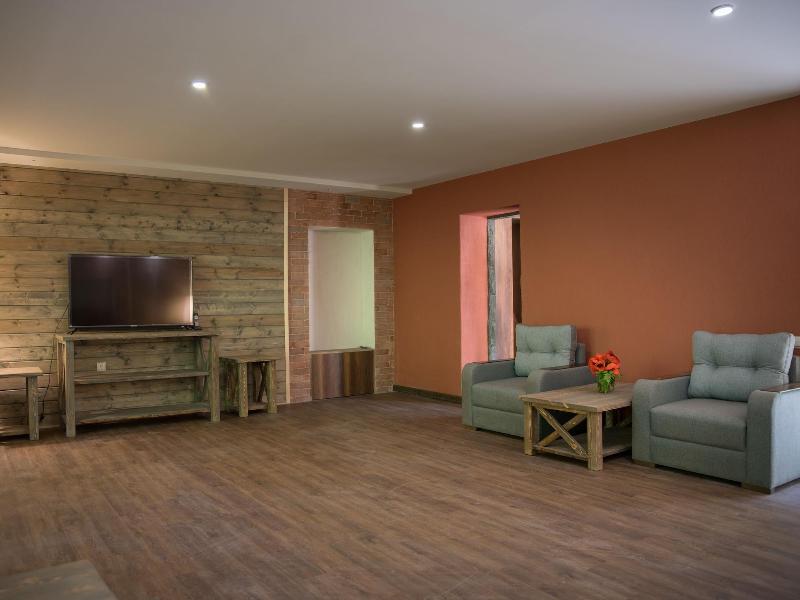 Apricot Aghveran Resort image