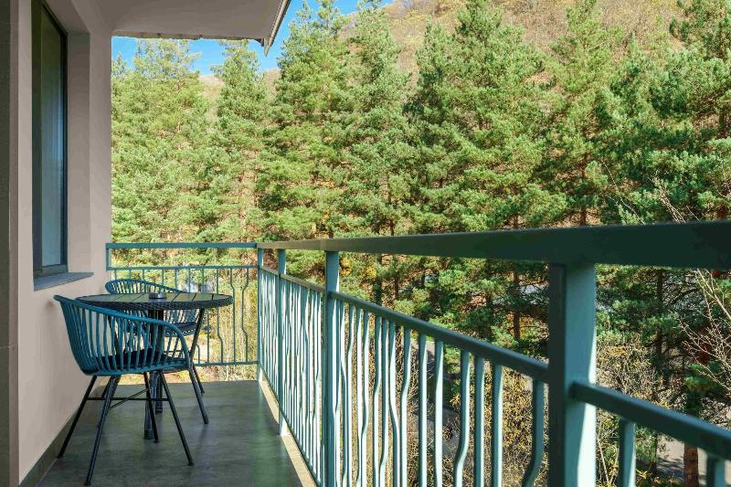 Apricot Aghveran Resort image