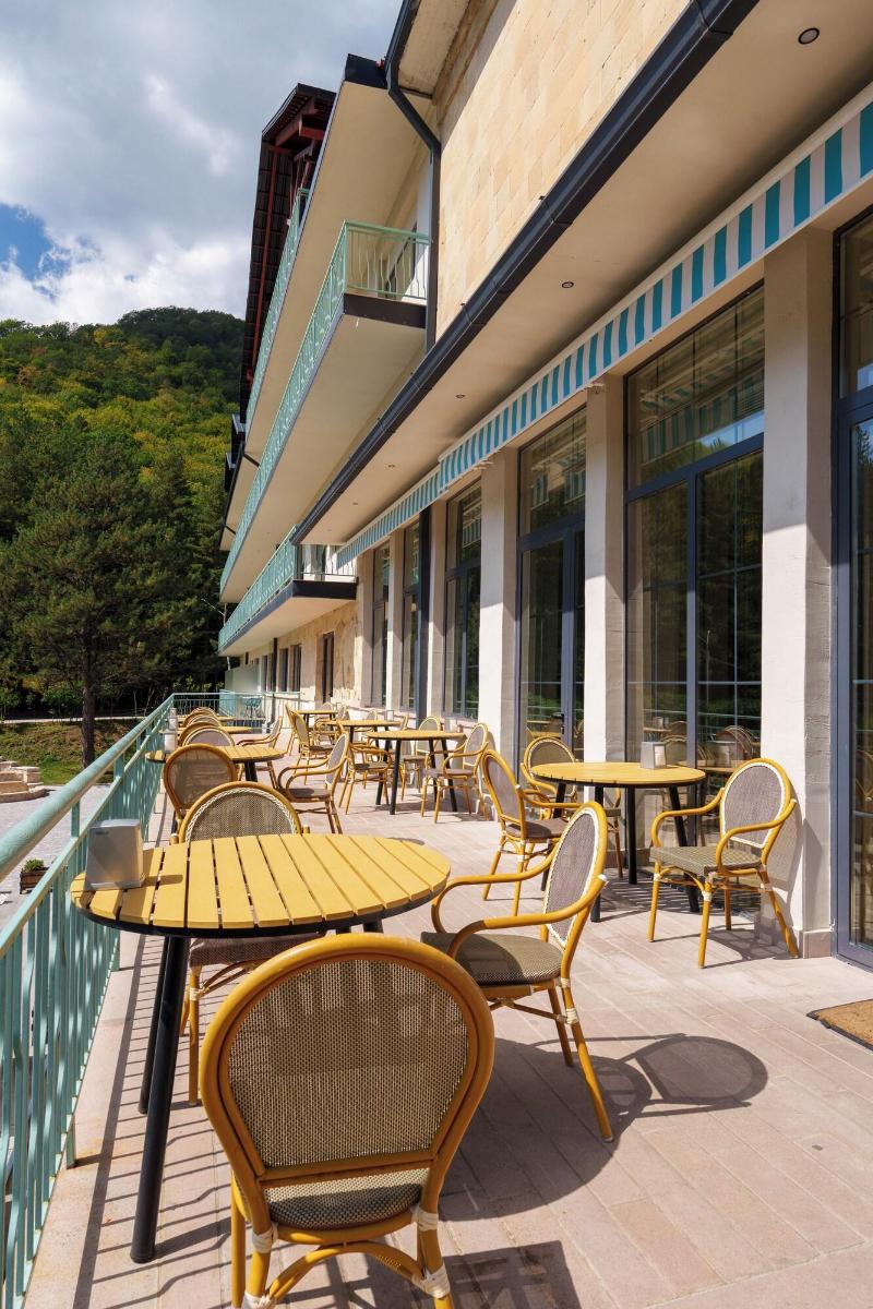 Apricot Aghveran Resort image