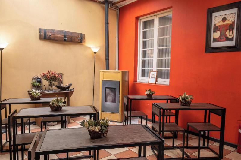 Hotel Empresarial image