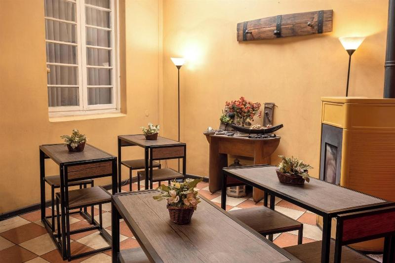 Hotel Empresarial image