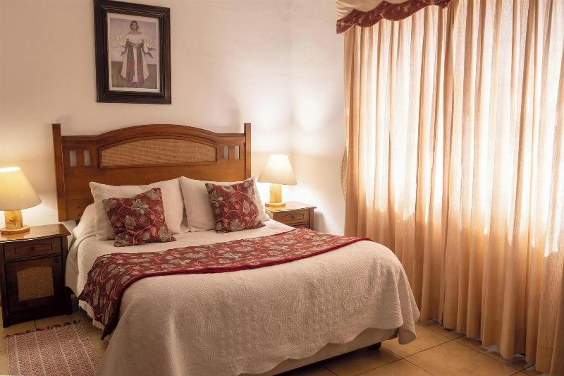 Hotel Empresarial image