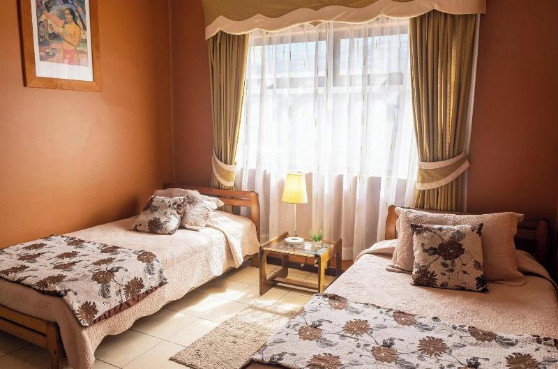 Hotel Empresarial image