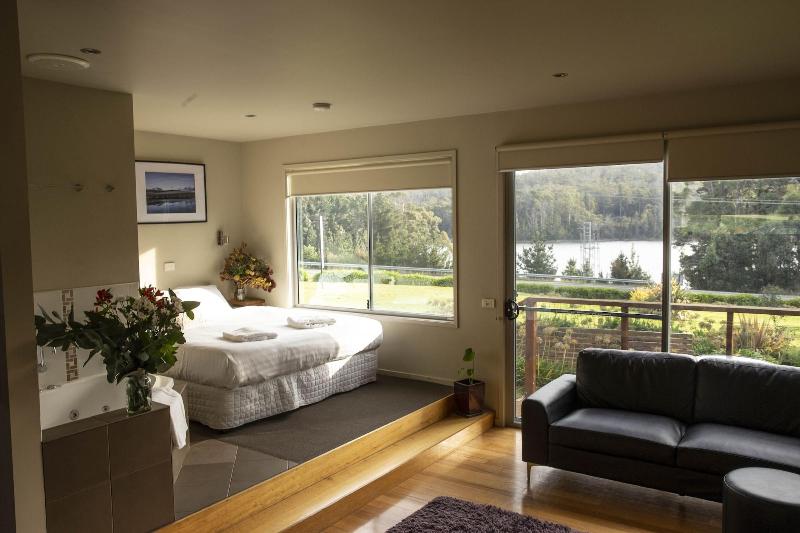 Little Norfolk Bay Events And Chalets property photo 4