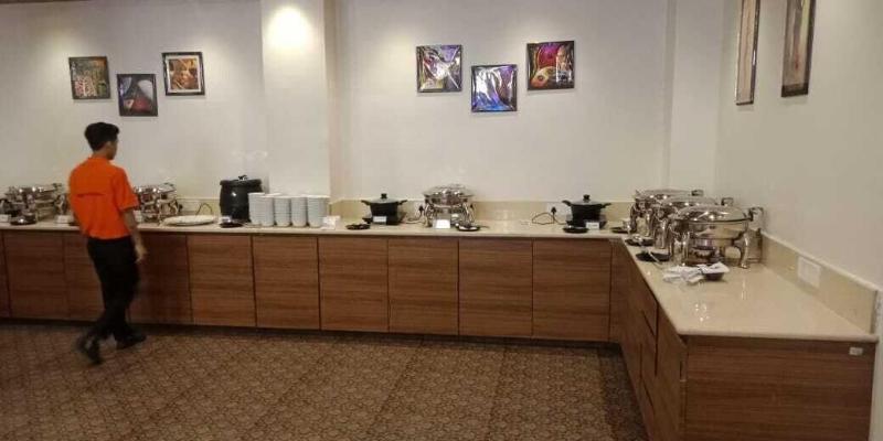 Hotel Seven Sky image