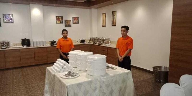 Hotel Seven Sky image