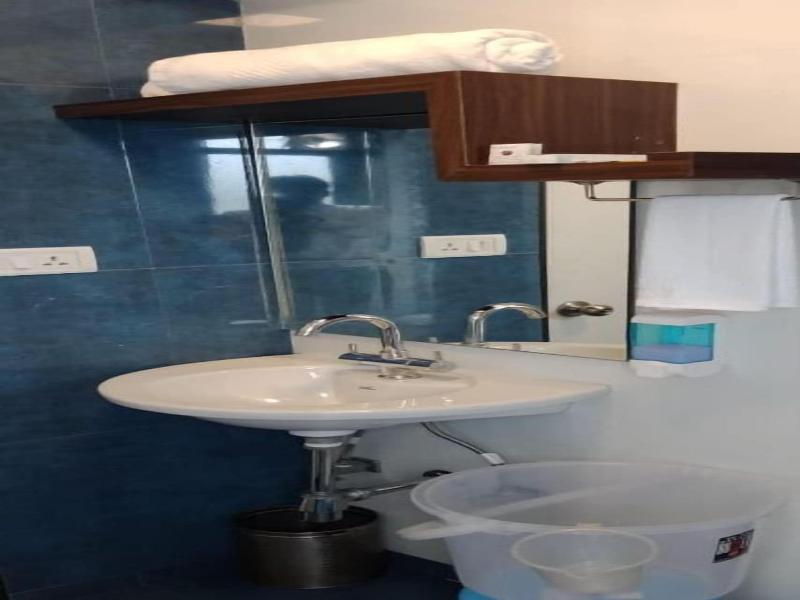 Hotel Seven Sky image