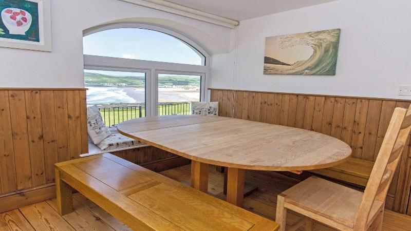 Stables Croyde 4 Bedrooms Sleeps 8 Sea Beach Views image