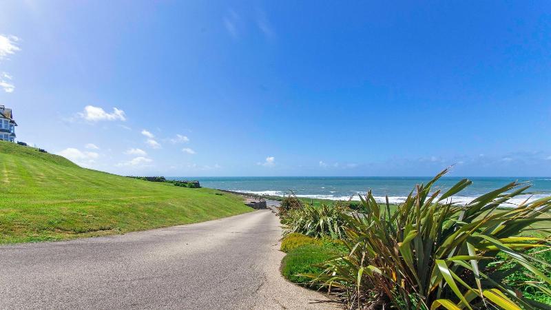 Stables Croyde 4 Bedrooms Sleeps 8 Sea Beach Views image
