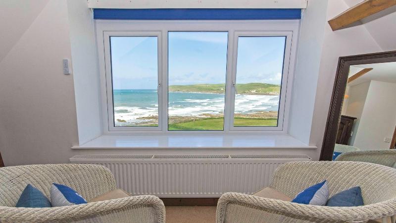 Stables Croyde 4 Bedrooms Sleeps 8 Sea Beach Views image