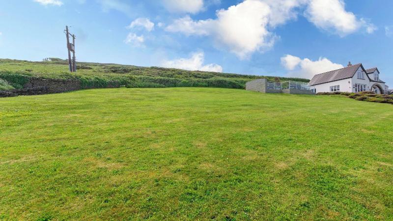 Stables Croyde 4 Bedrooms Sleeps 8 Sea Beach Views image