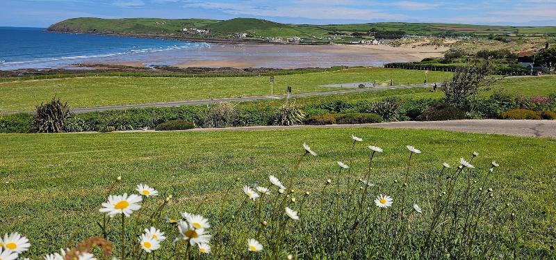 Stables Croyde 4 Bedrooms Sleeps 8 Sea Beach Views image