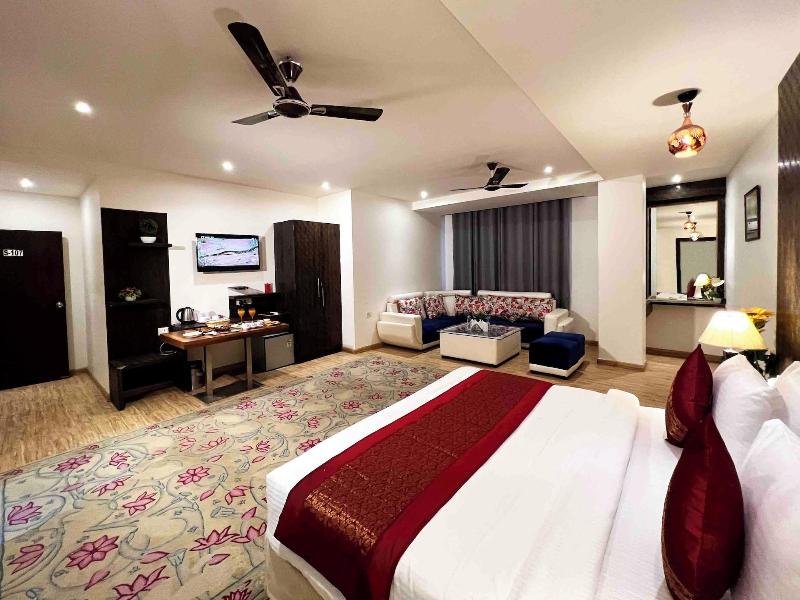 The Shoba Estate Gold image