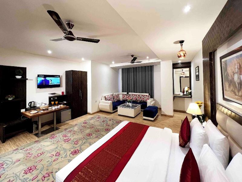 The Shoba Estate Gold image
