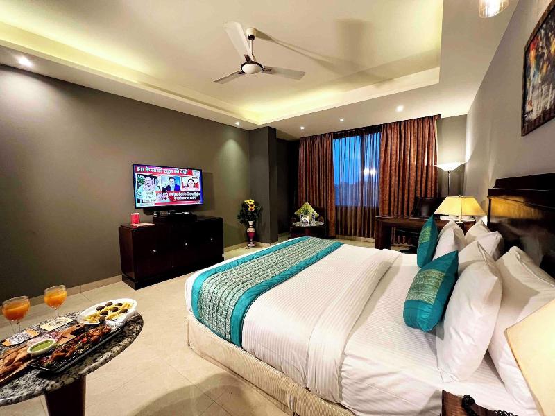 The Shoba Estate Gold image
