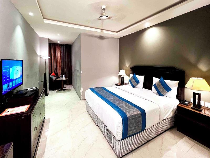 The Shoba Estate Gold image