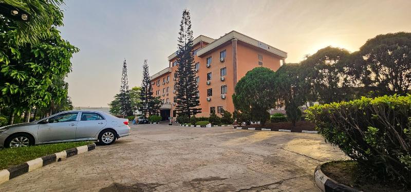 Villa Park Hotels image