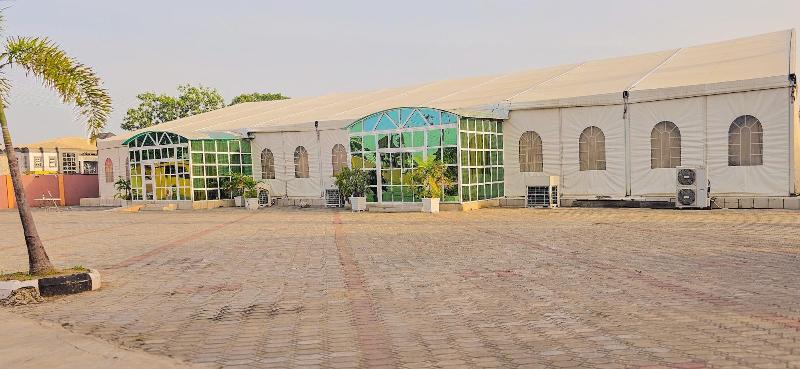 Villa Park Hotels image