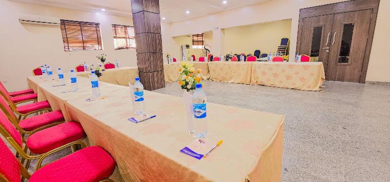 Villa Park Hotels image
