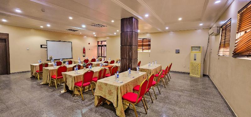 Villa Park Hotels image