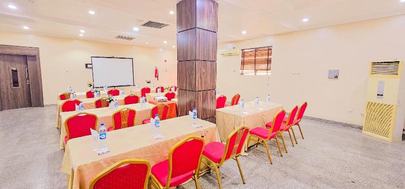 Villa Park Hotels image