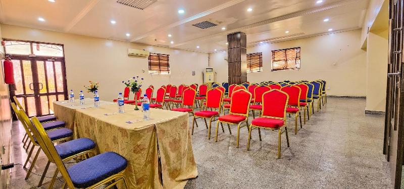 Villa Park Hotels image